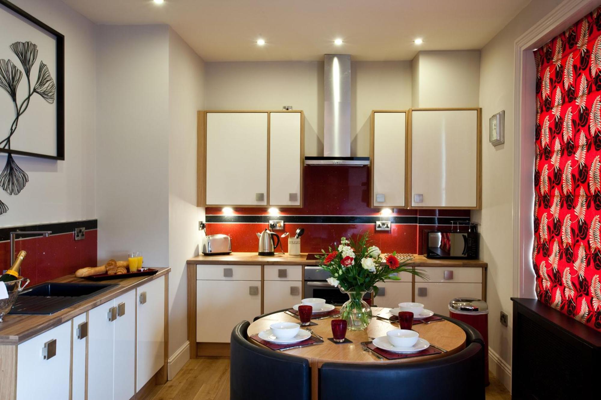 Portland Apartments Τσέλτενχαμ Εξωτερικό φωτογραφία